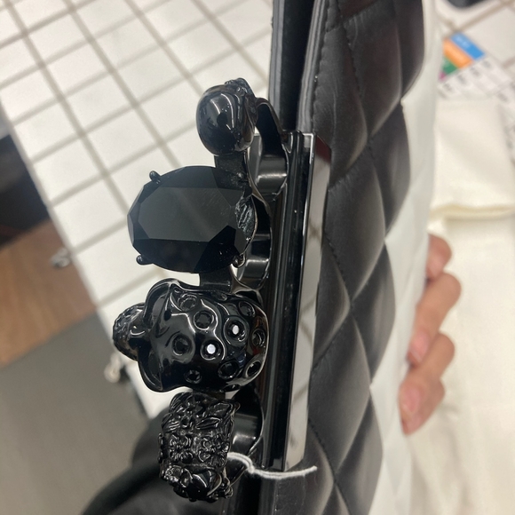 Unused Clutch by Alexander McQueen with dustbag and marks - Picture 5 of 17